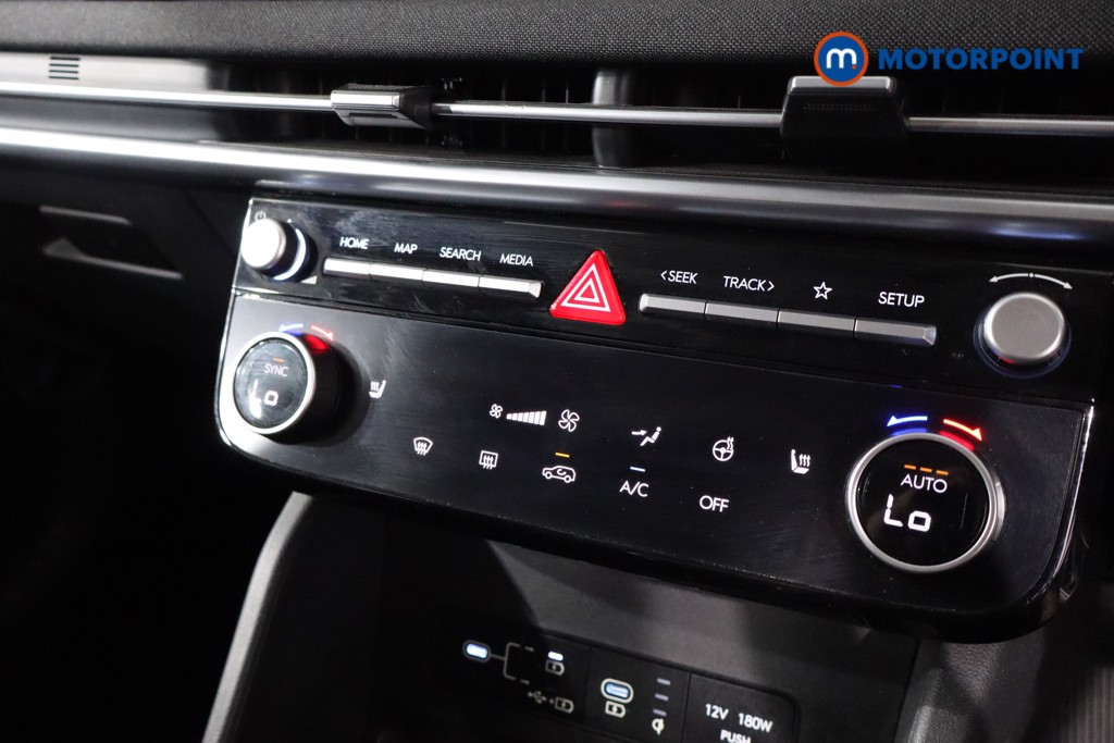 Hyundai Tucson Premium Manual Petrol SUV - Stock Number (1547618) - 14th supplementary image