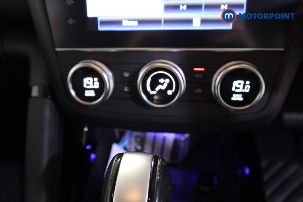 Renault Kadjar Iconic Automatic Petrol SUV - Stock Number (1547996) - 7th supplementary image