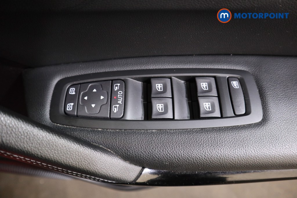 Renault Kadjar Iconic Automatic Petrol SUV - Stock Number (1547996) - 9th supplementary image