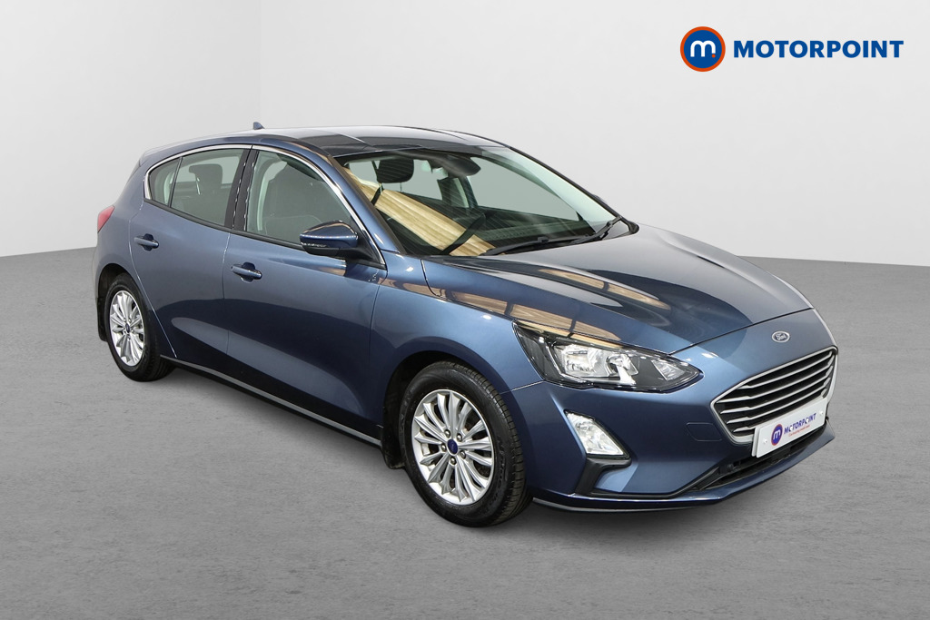 Ford Focus Titanium Manual Petrol Hatchback - Stock Number (1539645) - Drivers side front corner
