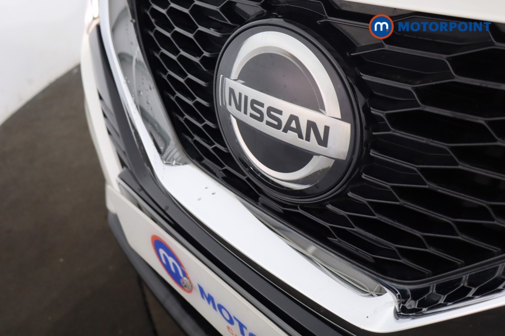 Nissan Qashqai Acenta Premium Automatic Petrol SUV - Stock Number (1541138) - 25th supplementary image