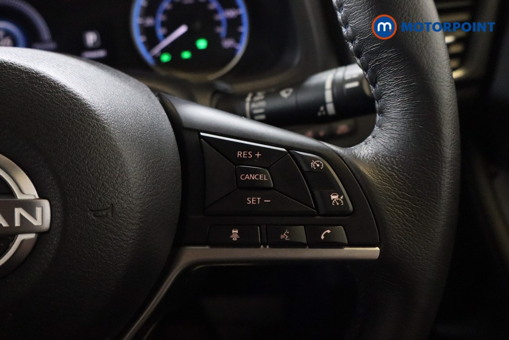 Nissan Leaf N-Connecta Automatic Electric Hatchback - Stock Number (1548763) - 4th supplementary image