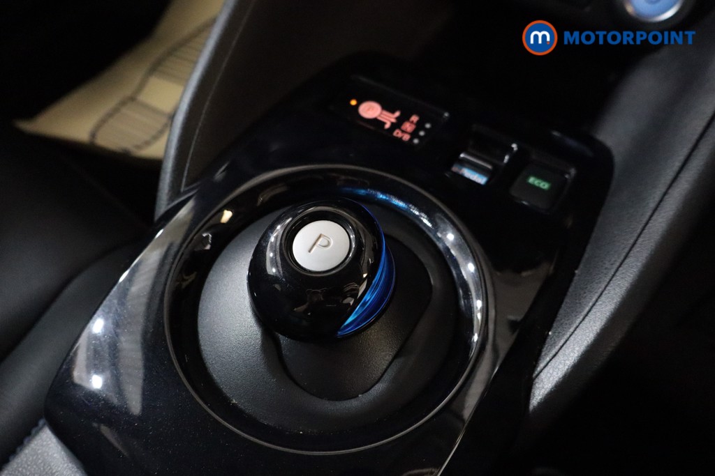 Nissan Leaf N-Connecta Automatic Electric Hatchback - Stock Number (1548763) - 10th supplementary image