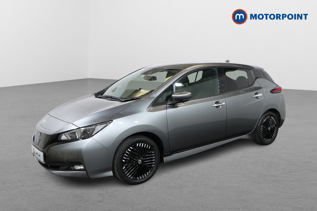 Nissan Leaf N-Connecta Automatic Electric Hatchback - Stock Number (1548763) - Passenger side front corner