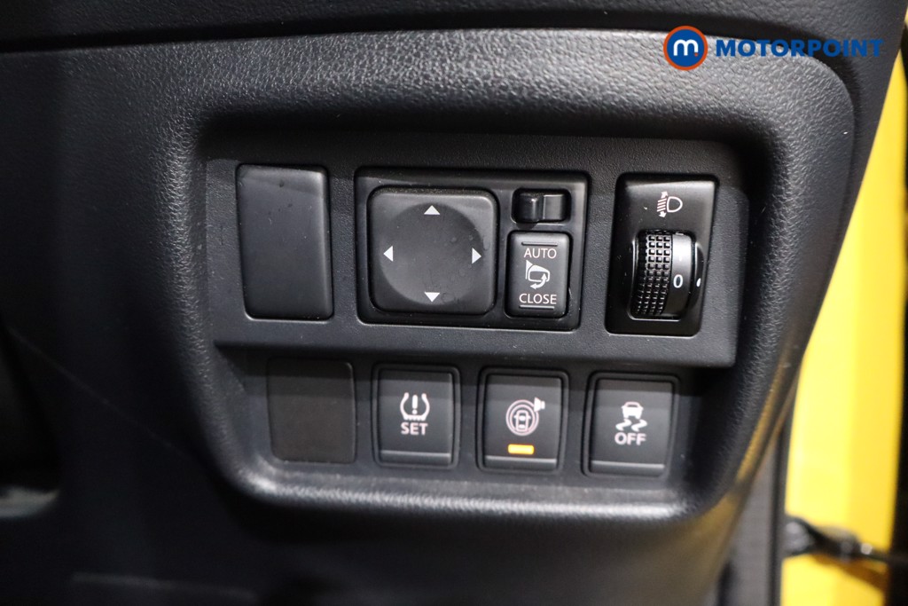 Nissan Juke Tekna Automatic Petrol SUV - Stock Number (1550393) - 20th supplementary image
