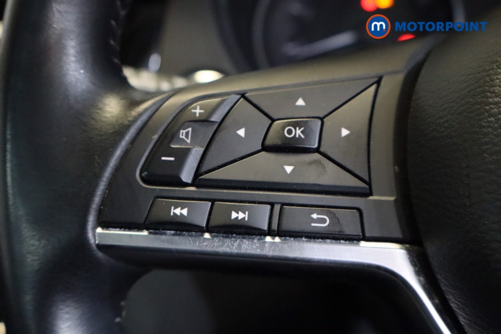 Nissan Qashqai N-Motion Manual Petrol SUV - Stock Number (1527183) - 4th supplementary image