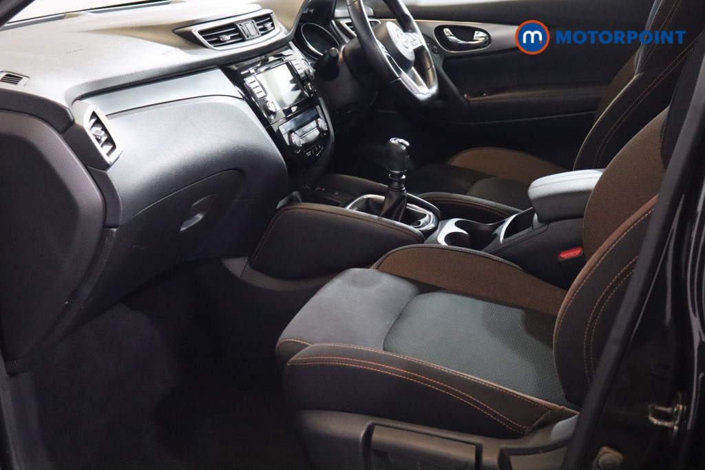 Nissan Qashqai N-Motion Manual Petrol SUV - Stock Number (1527183) - 7th supplementary image