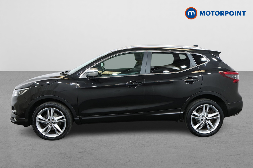 Nissan Qashqai N-Motion Manual Petrol SUV - Stock Number (1527183) - Passenger side