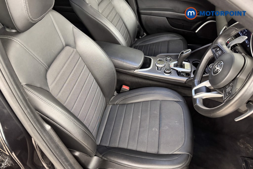 Alfa Romeo Giulia Sprint Automatic Petrol Saloon - Stock Number (1532830) - 5th supplementary image