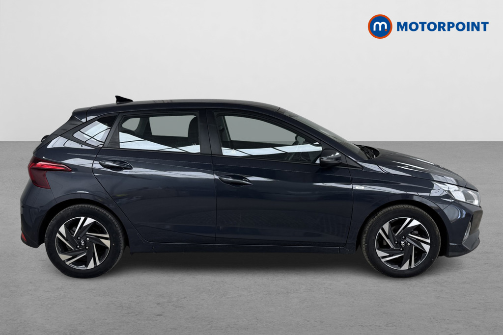 Hyundai I20 Se Connect Manual Petrol Hatchback - Stock Number (1537099) - Drivers side