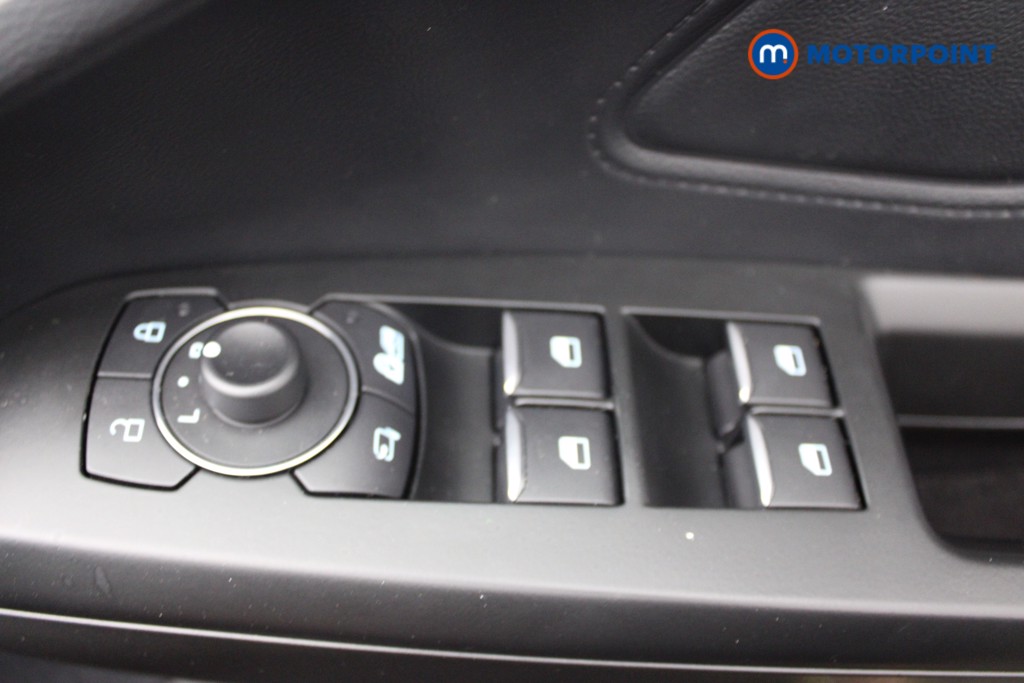 Ford Focus St-Line X Manual Diesel Estate - Stock Number (1540735) - 12th supplementary image