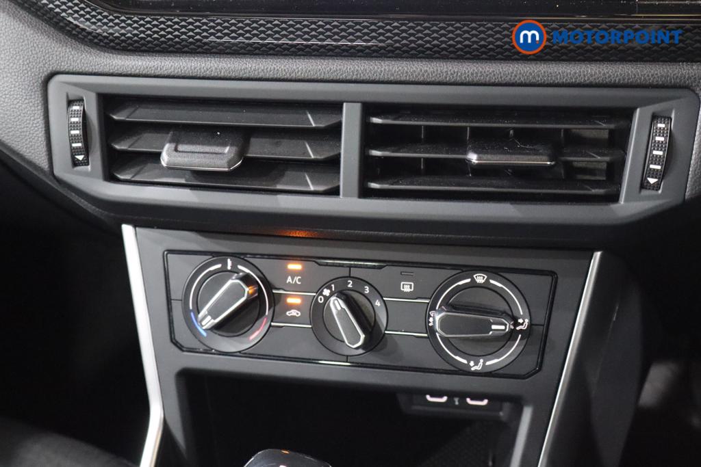 Volkswagen Polo Life Automatic Petrol Hatchback - Stock Number (1541897) - 4th supplementary image
