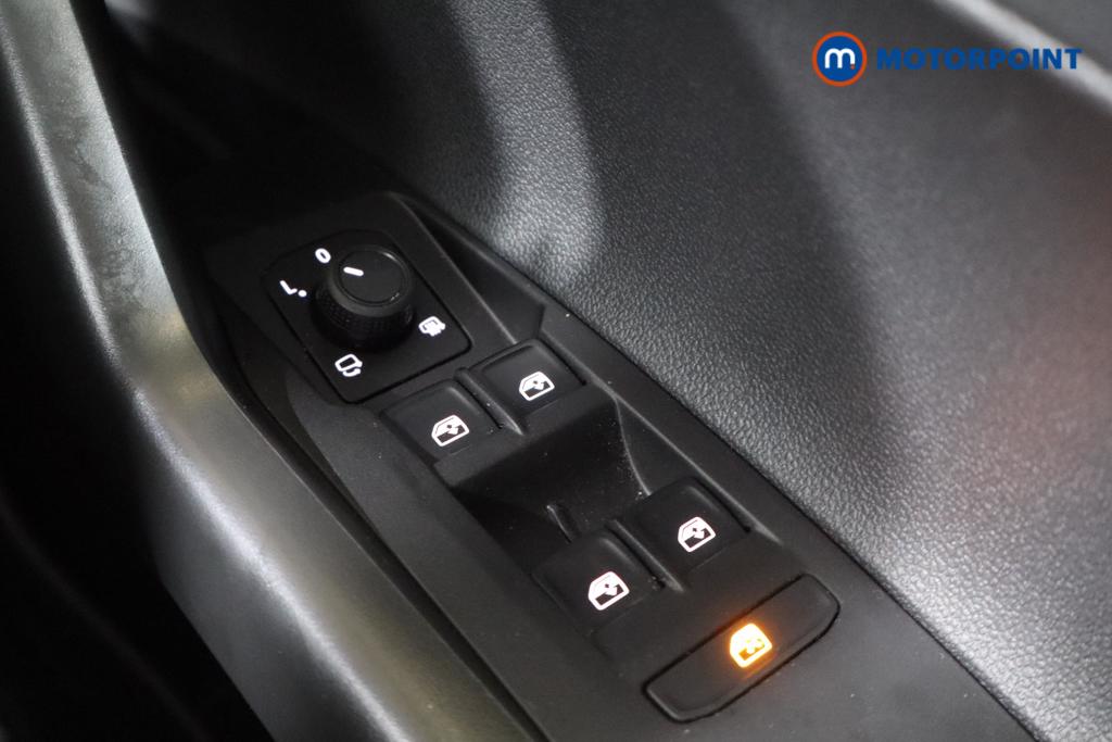 Volkswagen Polo Life Automatic Petrol Hatchback - Stock Number (1541897) - 11th supplementary image