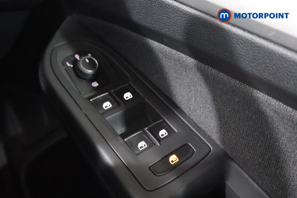Volkswagen Golf Life Manual Petrol Hatchback - Stock Number (1541943) - 12th supplementary image
