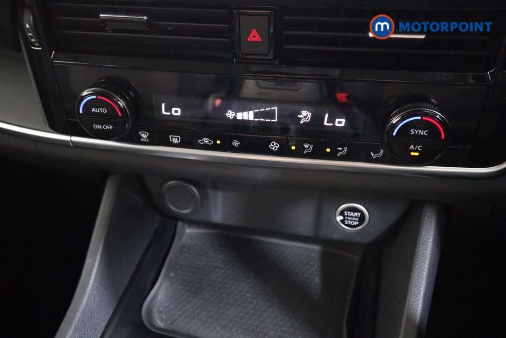 Nissan Qashqai Acenta Premium Automatic Petrol SUV - Stock Number (1542602) - 7th supplementary image