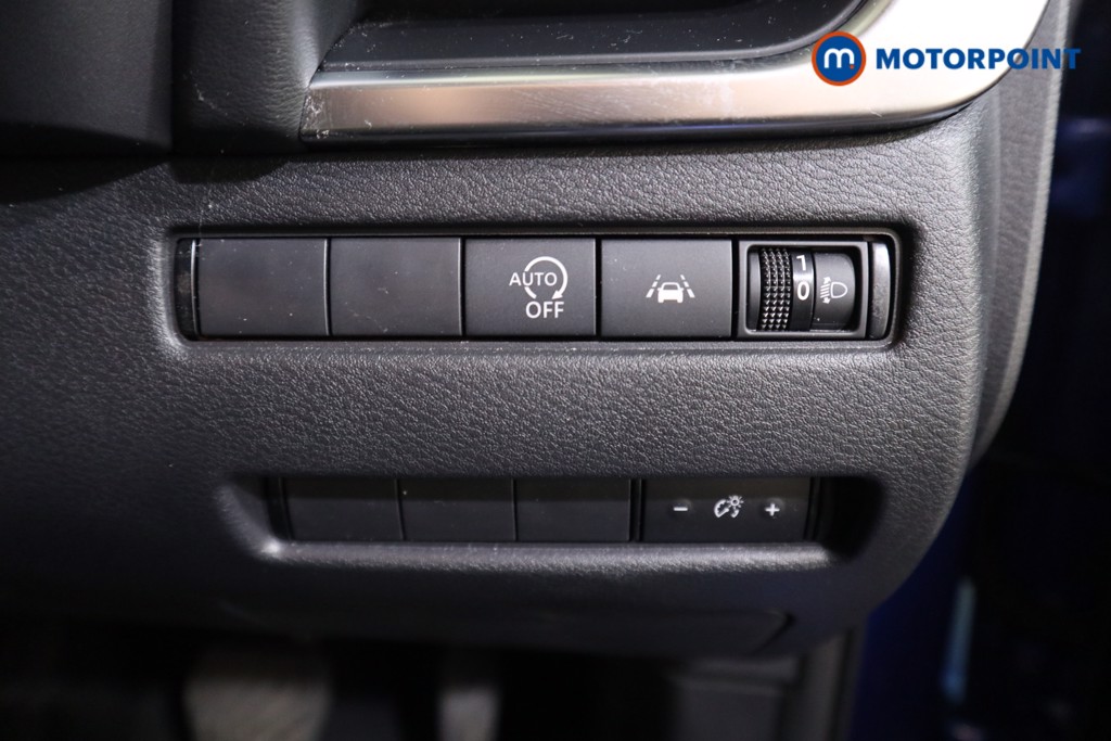 Nissan Qashqai Acenta Premium Automatic Petrol SUV - Stock Number (1542602) - 9th supplementary image