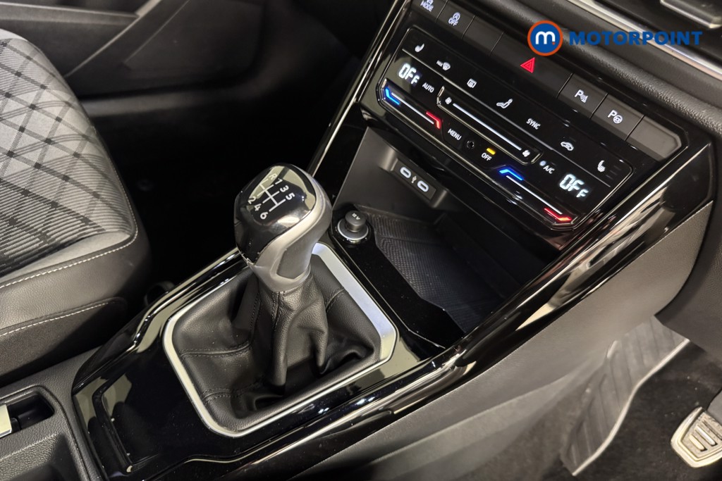 Volkswagen T-Roc R-Line Manual Petrol SUV - Stock Number (1543576) - 11th supplementary image