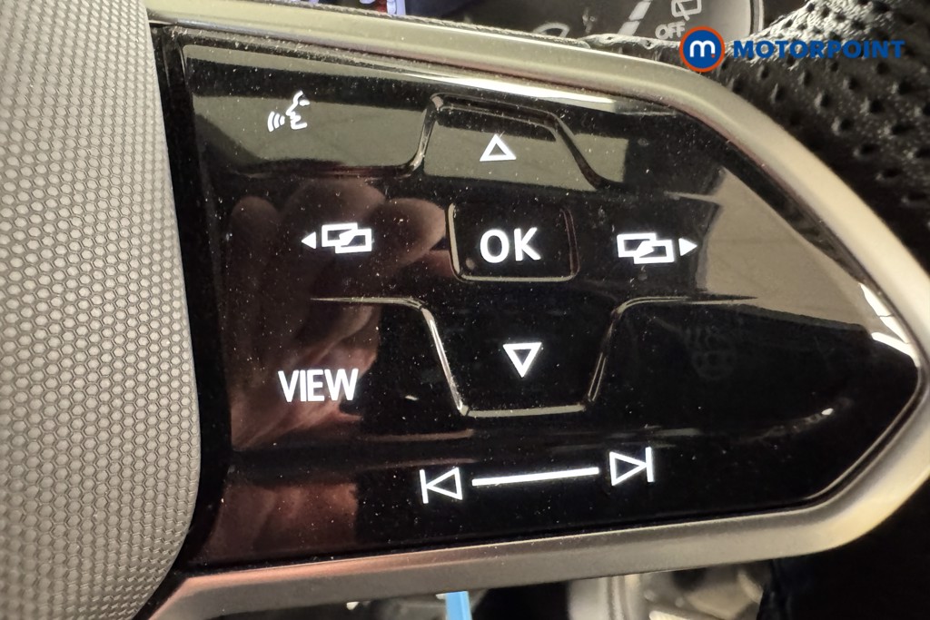 Volkswagen T-Roc R-Line Manual Petrol SUV - Stock Number (1543576) - 15th supplementary image