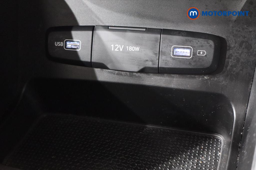Hyundai Tucson Se Connect Manual Petrol SUV - Stock Number (1544018) - 5th supplementary image