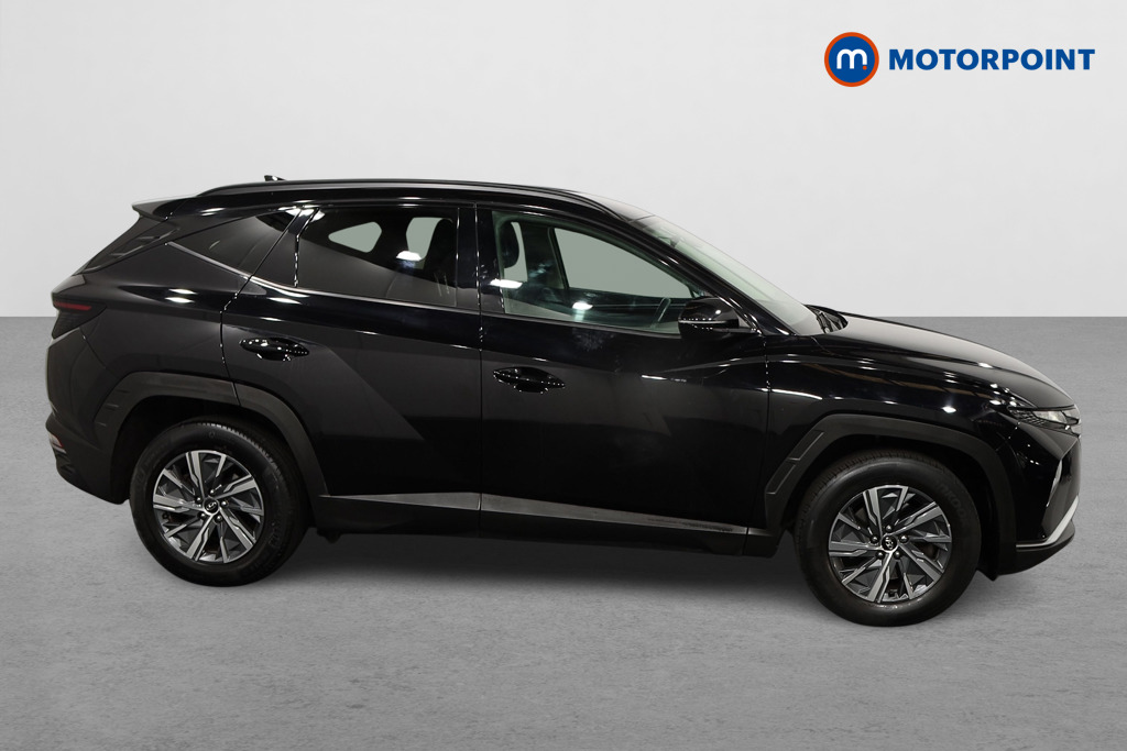 Hyundai Tucson Se Connect Manual Petrol SUV - Stock Number (1544018) - Drivers side