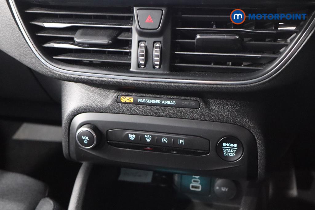 Ford Focus Active Manual Petrol Hatchback - Stock Number (1545361) - 4th supplementary image