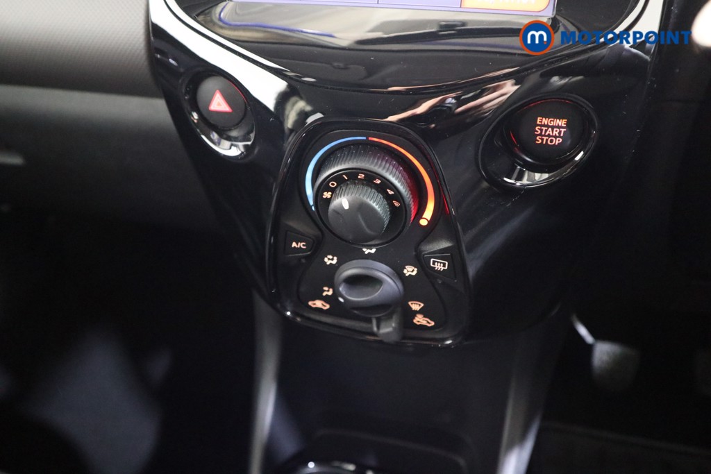 Peugeot 108 Allure Manual Petrol Hatchback - Stock Number (1546018) - 7th supplementary image