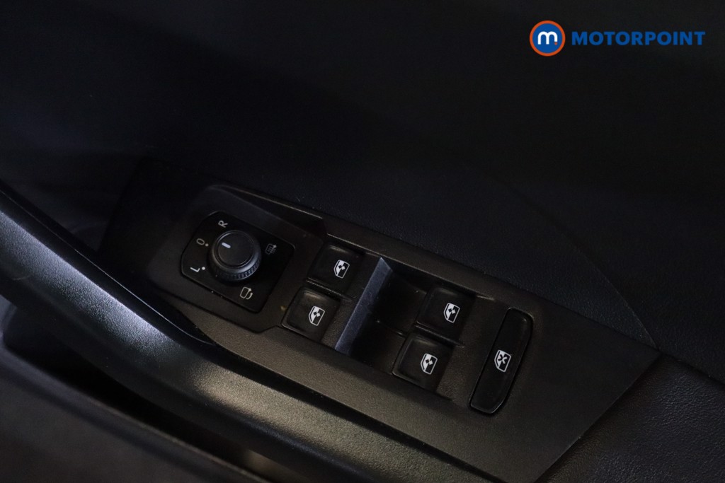 Volkswagen T-Cross Black Edition Manual Petrol SUV - Stock Number (1546349) - 7th supplementary image