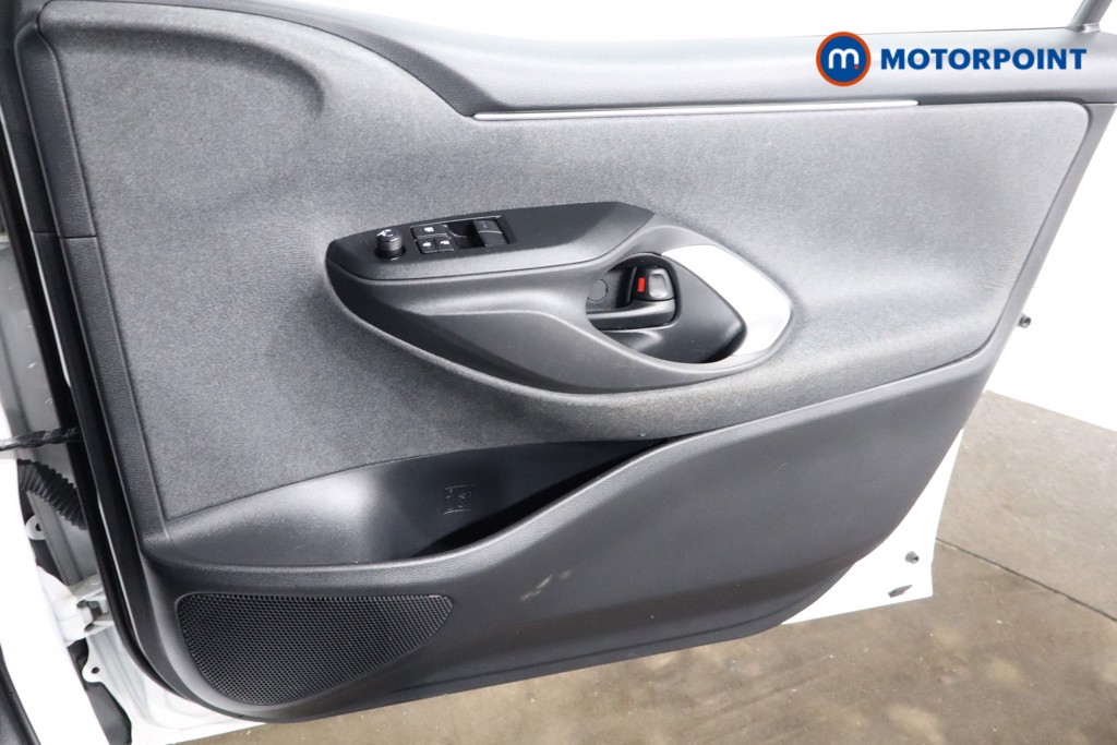 Toyota Yaris Icon Automatic Petrol-Electric Hybrid Hatchback - Stock Number (1547097) - 21st supplementary image