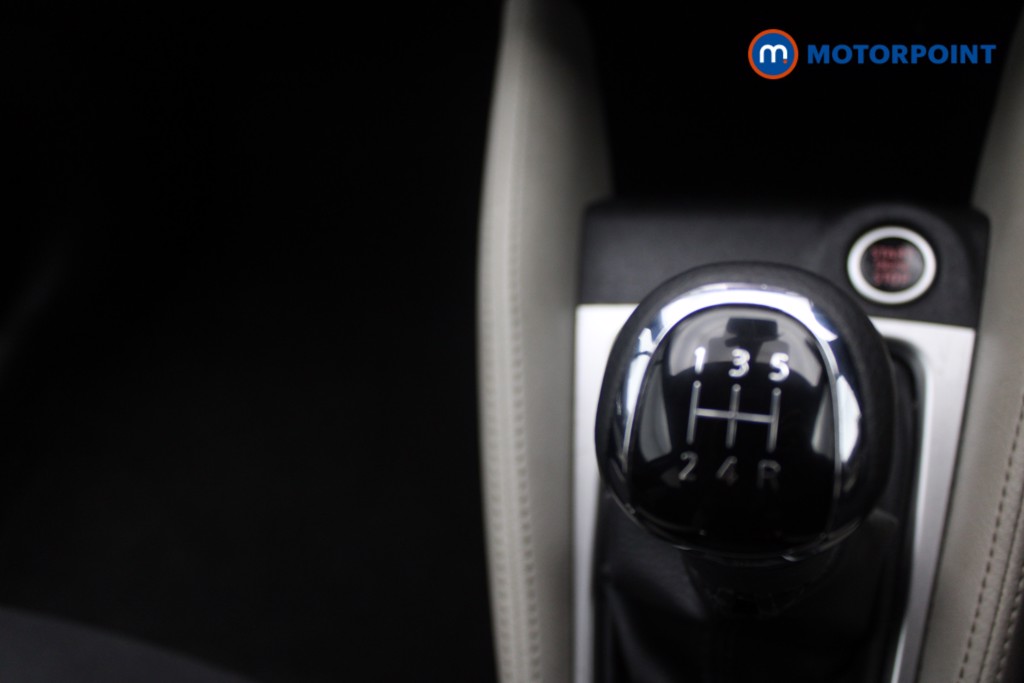 Nissan Micra Tekna Manual Petrol Hatchback - Stock Number (1547130) - 11th supplementary image