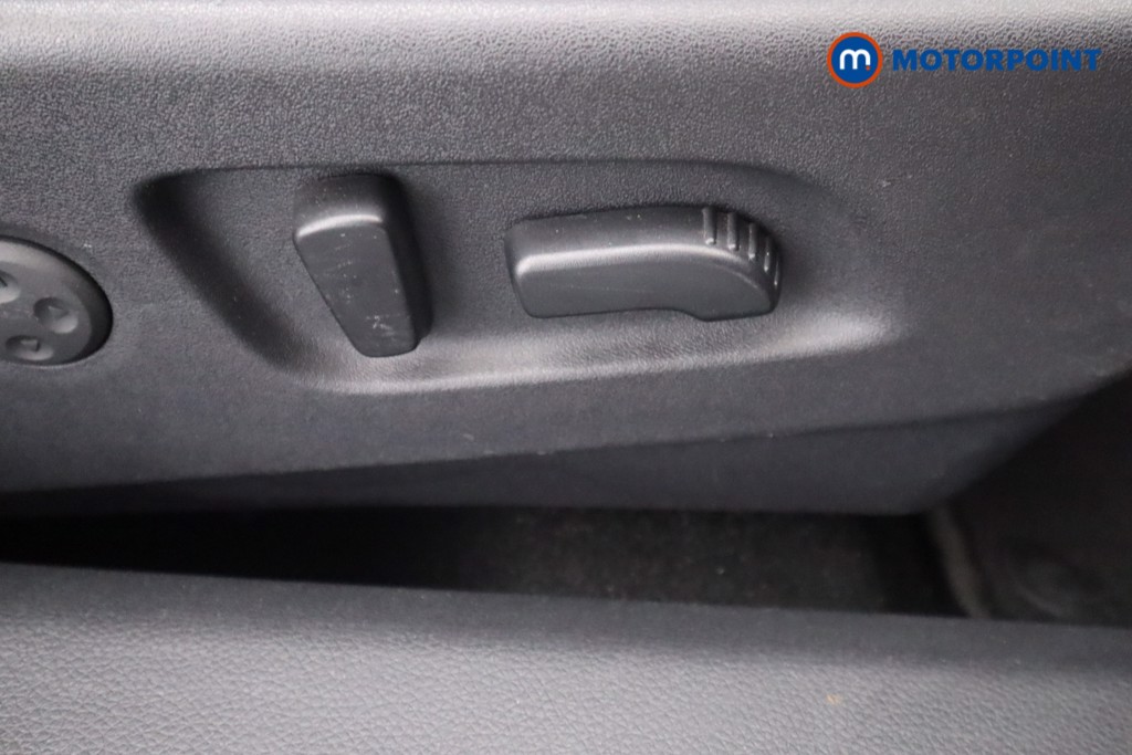 Nissan Qashqai Tekna-Plus Manual Petrol SUV - Stock Number (1547212) - 4th supplementary image