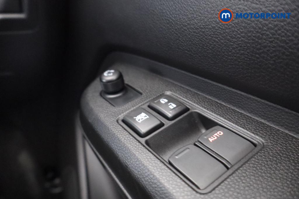 Suzuki Ignis Sz-T Automatic Petrol-Electric Hybrid SUV - Stock Number (1548105) - 9th supplementary image
