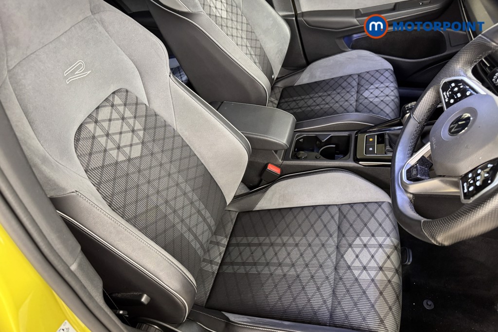 Volkswagen Golf R-Line Manual Petrol Hatchback - Stock Number (1548448) - 5th supplementary image