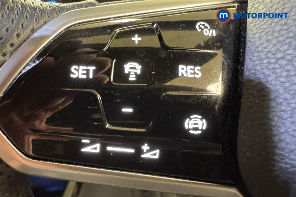Volkswagen Golf R-Line Manual Petrol Hatchback - Stock Number (1548448) - 13th supplementary image