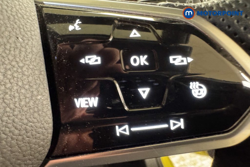 Volkswagen Golf R-Line Manual Petrol Hatchback - Stock Number (1548448) - 14th supplementary image