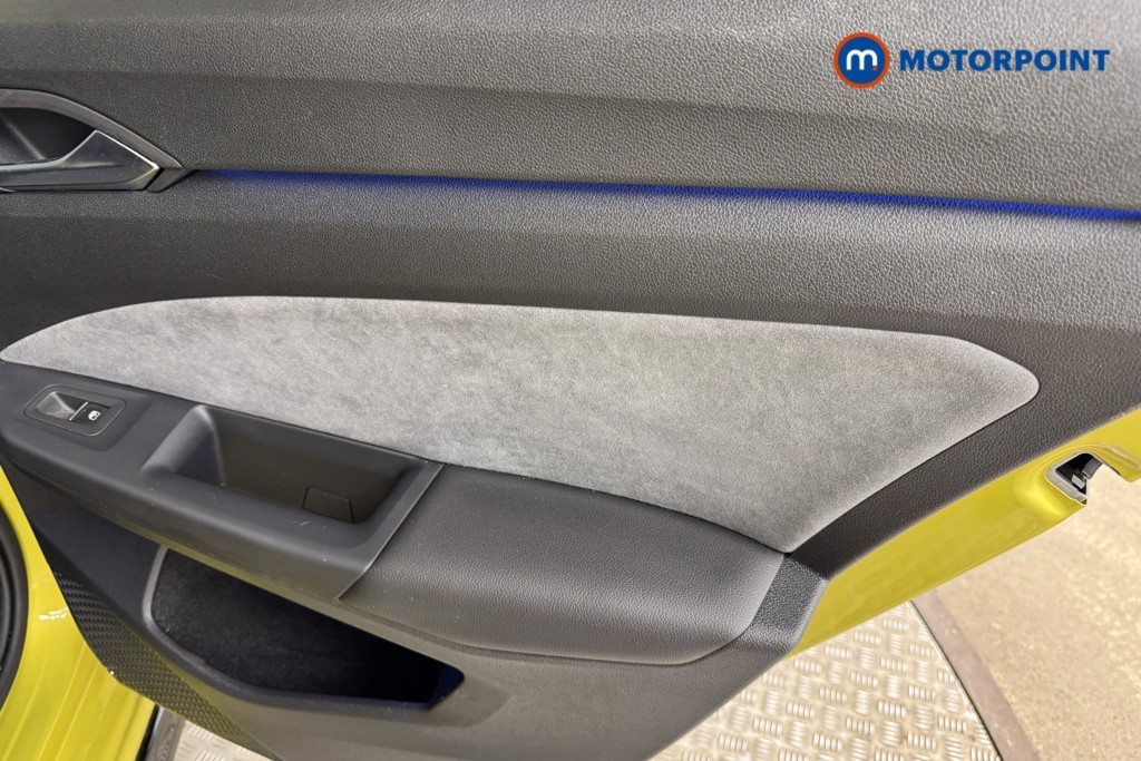 Volkswagen Golf R-Line Manual Petrol Hatchback - Stock Number (1548448) - 16th supplementary image