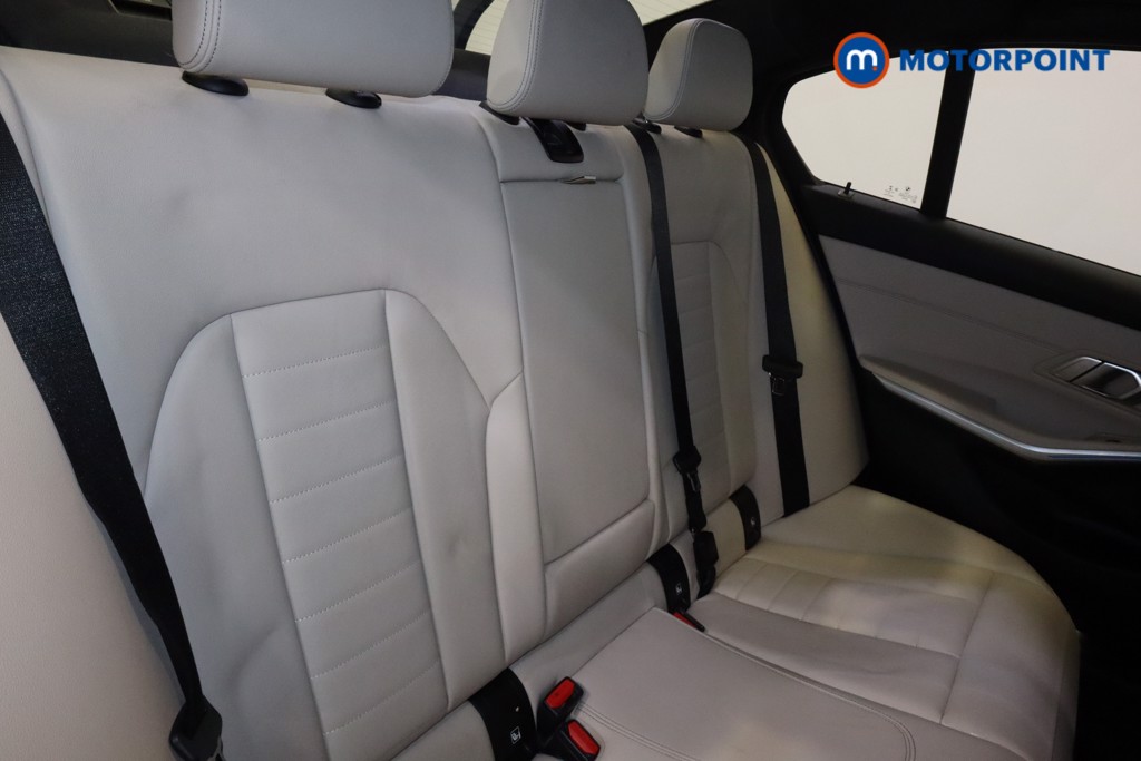 BMW 3 Series M Sport Automatic Petrol Plug-In Hybrid Saloon - Stock Number (1548994) - 16th supplementary image