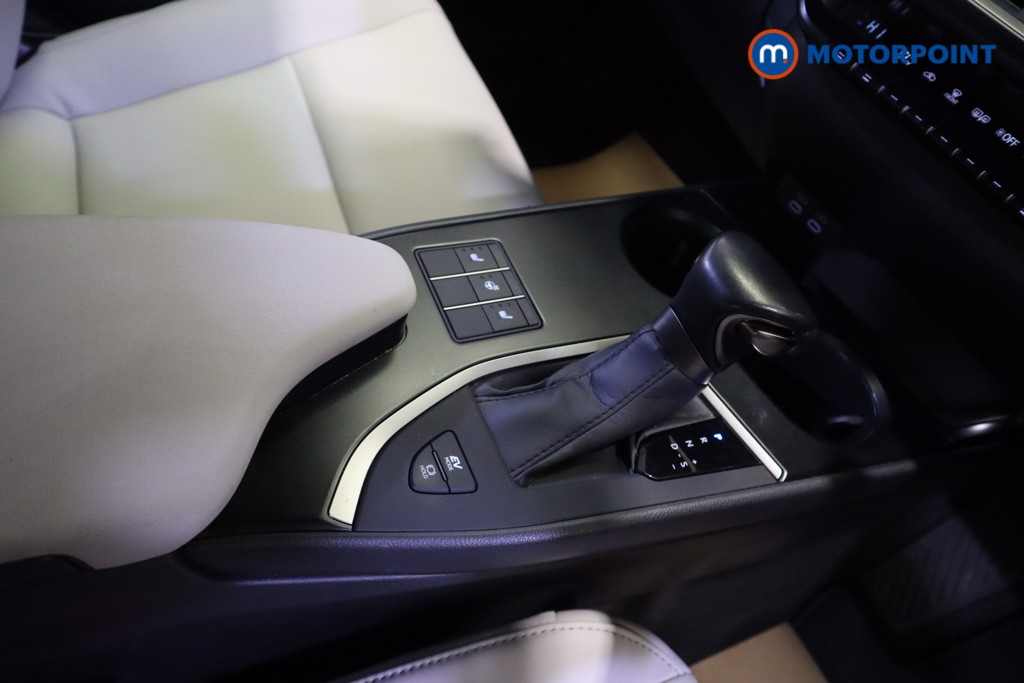 Lexus UX F-Sport Design Automatic Petrol-Electric Hybrid SUV - Stock Number (1549278) - 5th supplementary image