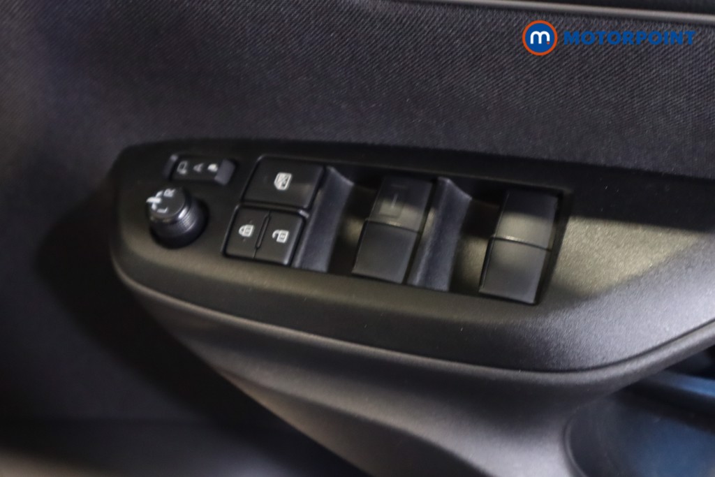 Toyota Yaris Excel Automatic Petrol-Electric Hybrid Hatchback - Stock Number (1549313) - 7th supplementary image