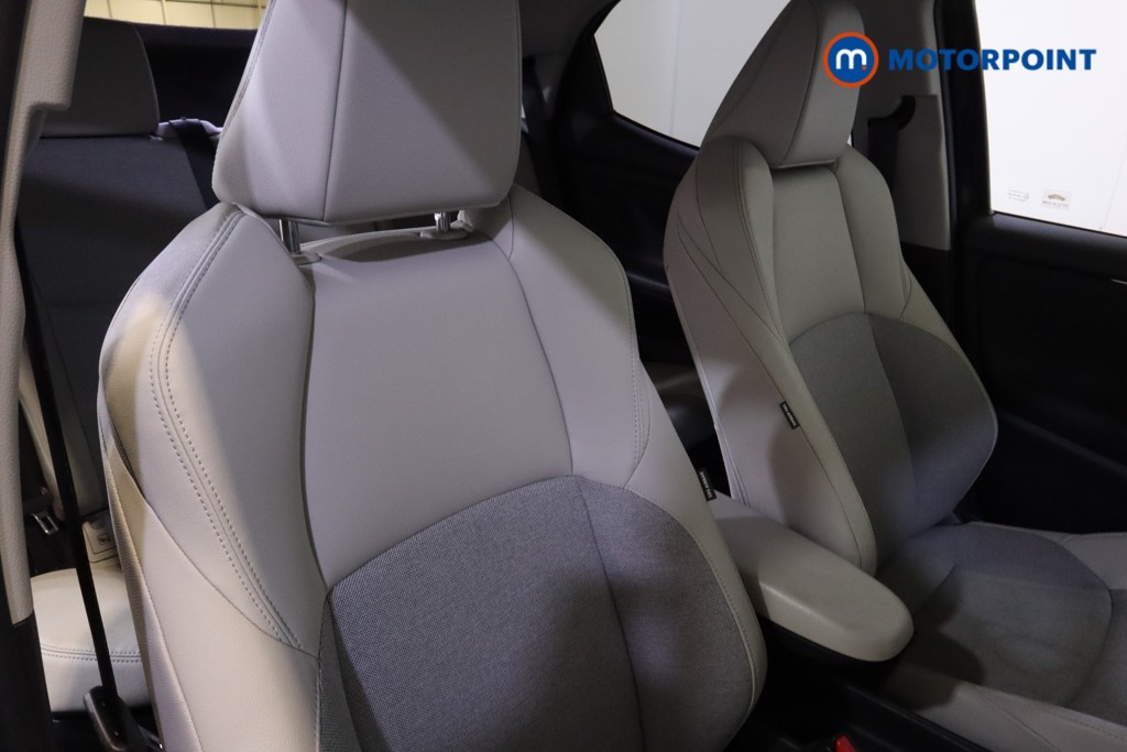 Toyota Yaris Excel Automatic Petrol-Electric Hybrid Hatchback - Stock Number (1549313) - 13th supplementary image