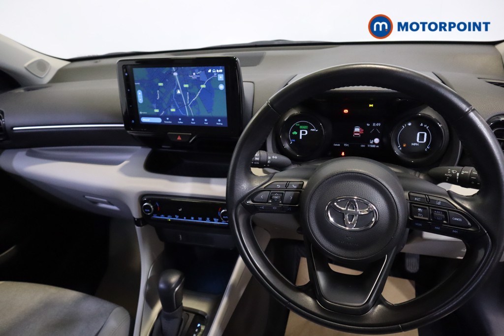 Toyota Yaris Excel Automatic Petrol-Electric Hybrid Hatchback - Stock Number (1549313) - 1st supplementary image