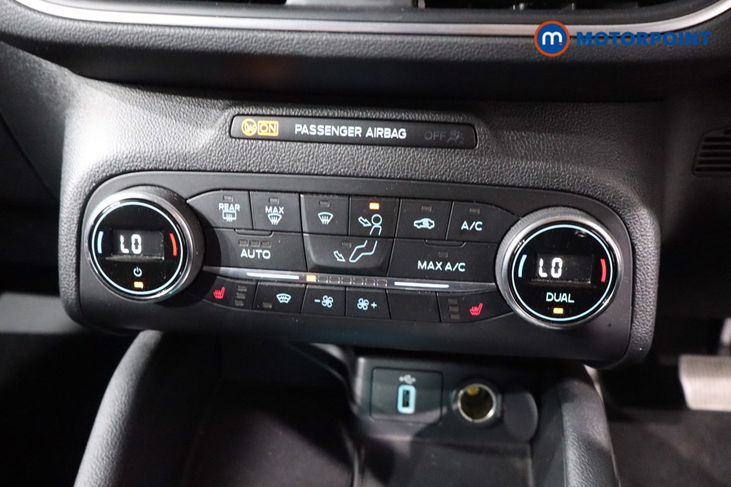 Ford Focus Titanium Automatic Petrol Estate - Stock Number (1549534) - 17th supplementary image