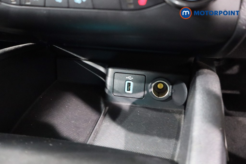 Ford Focus Titanium Automatic Petrol Estate - Stock Number (1549534) - 18th supplementary image