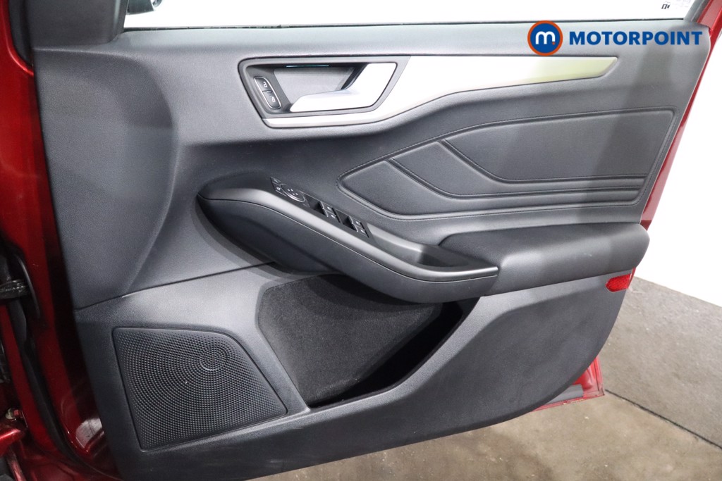Ford Focus Titanium Automatic Petrol Estate - Stock Number (1549534) - 23rd supplementary image