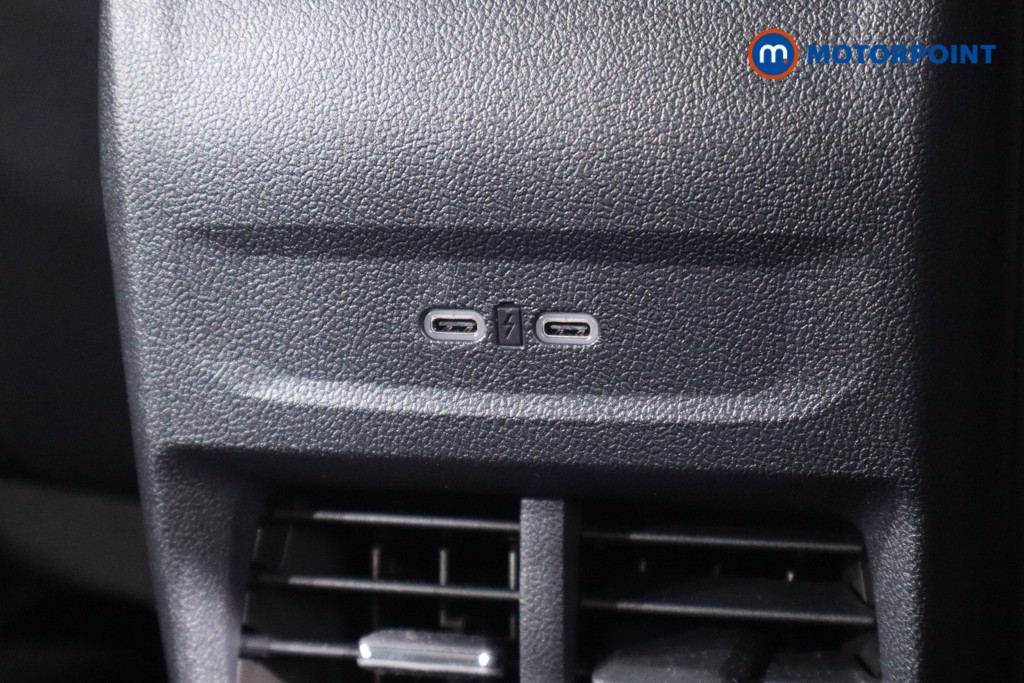 Ford Explorer Select Automatic Electric SUV - Stock Number (1549588) - 13th supplementary image