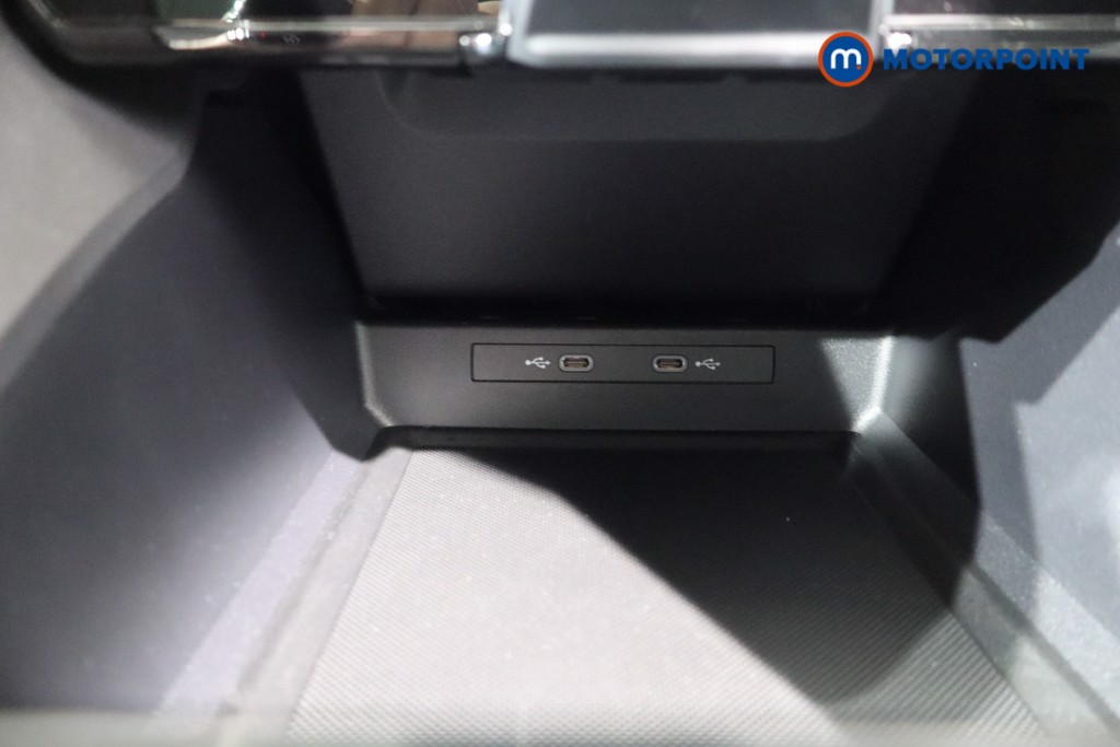 Ford Explorer Select Automatic Electric SUV - Stock Number (1549588) - 18th supplementary image