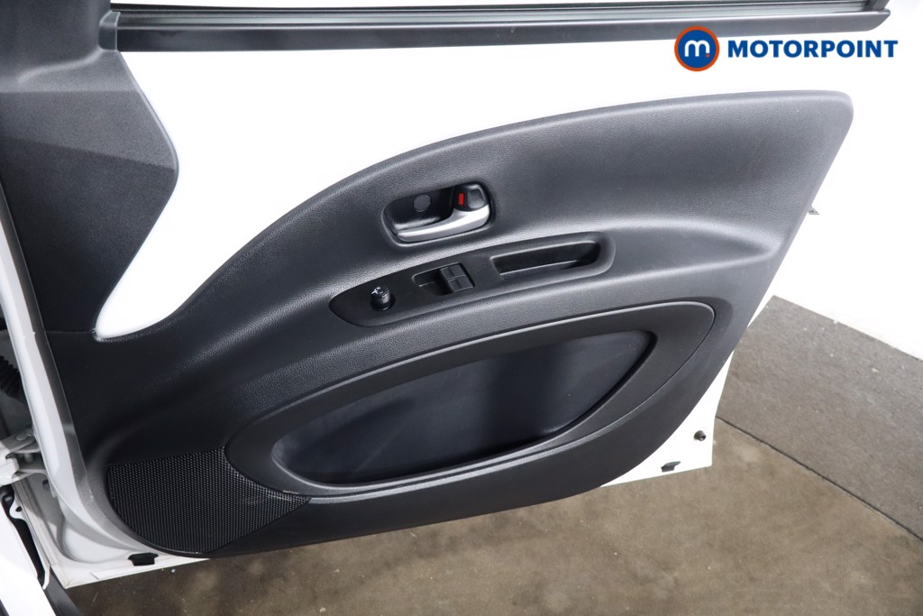 Toyota Aygo X Pure Manual Petrol Hatchback - Stock Number (1549774) - 20th supplementary image