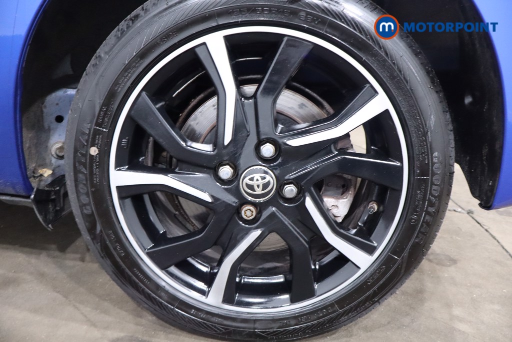 Toyota Yaris Bi-Tone Manual Petrol Hatchback - Stock Number (1550817) - 11th supplementary image
