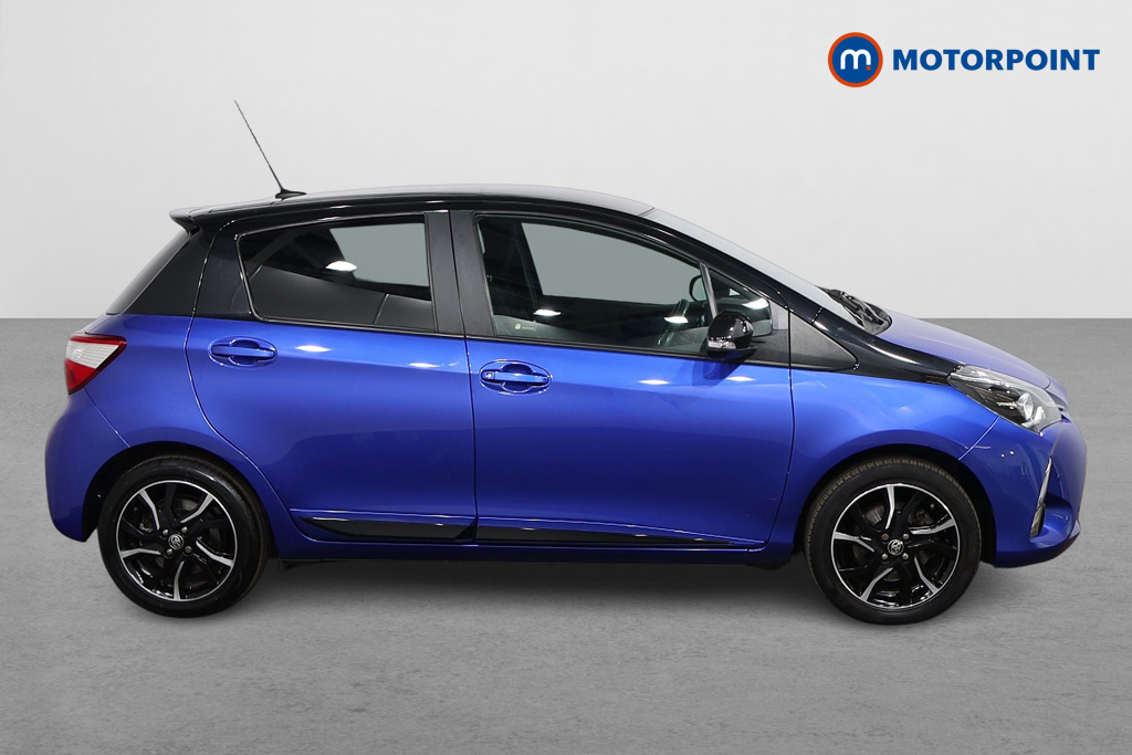 Toyota Yaris Bi-Tone Manual Petrol Hatchback - Stock Number (1550817) - Drivers side