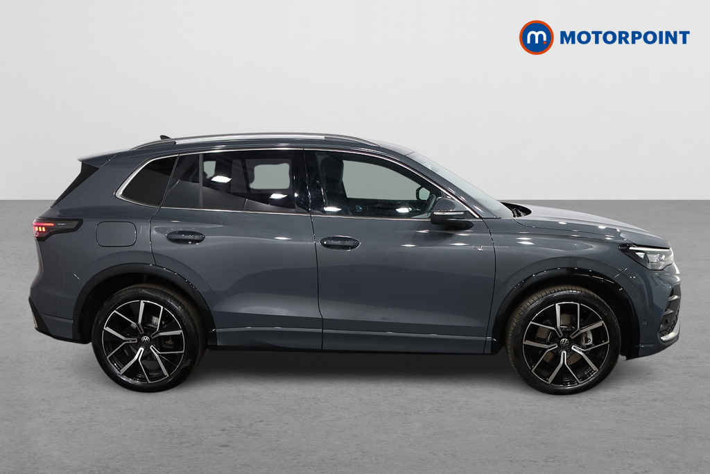 Volkswagen Tiguan R-Line Automatic Diesel SUV - Stock Number (1550968) - Drivers side