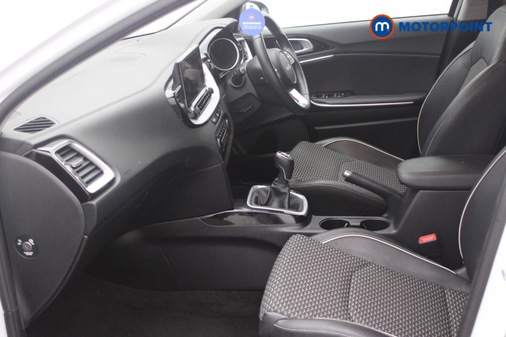 KIA Ceed 3 Manual Petrol Hatchback - Stock Number (1535647) - 1st supplementary image
